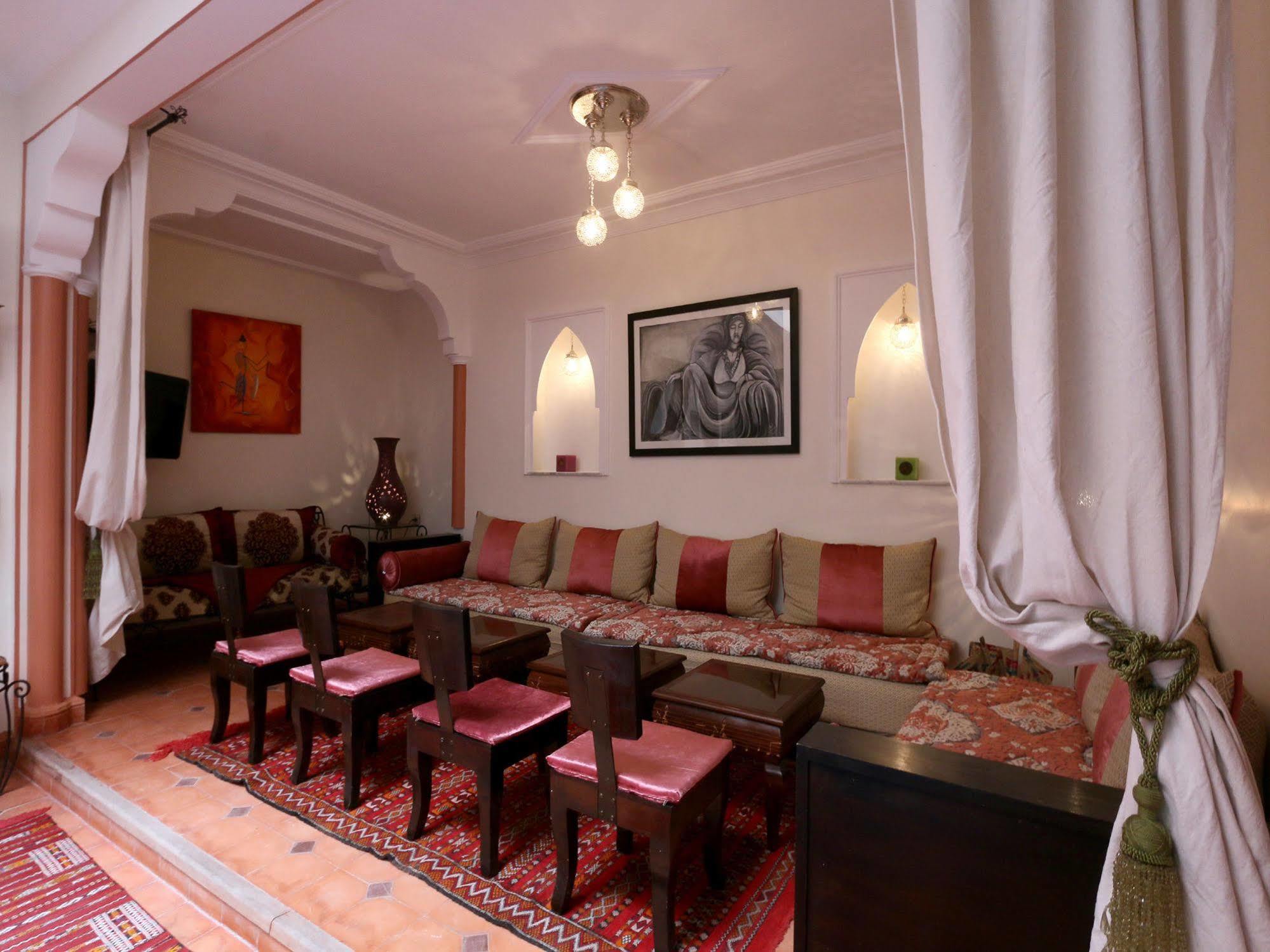 Riad De La Semaine Marrakesh Exterior photo