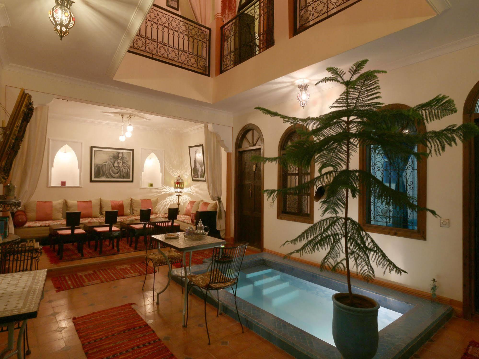 Riad De La Semaine Marrakesh Exterior photo